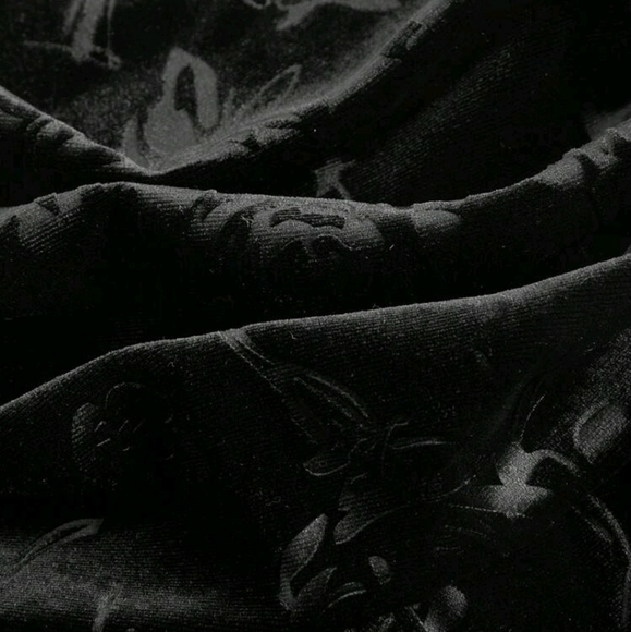 Spaghetti Strap Ruched Front Waist Flared Hem Velvet Black Dress - Picture 3 of 4